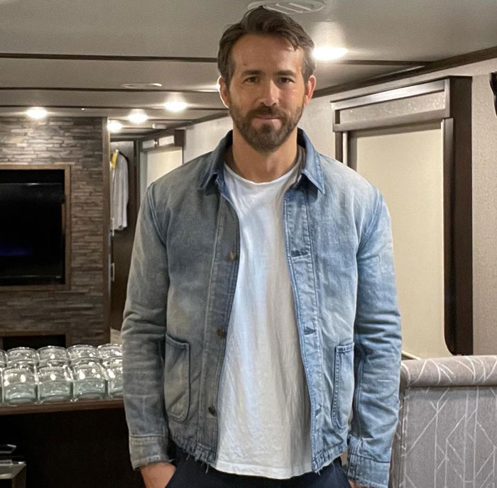 Ryan Reynolds’ “Manipulative” Email To ‘It Ends With US’ Author Colleen Hoover Leaks Ryan Reynolds’ “Manipulative” Email To ‘It Ends With US’ Author Colleen Hoover Leaks