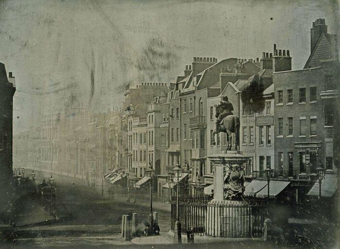 &lsquo;History Repeated&rsquo;: 43 Fascinating Historic Site Photos To Teach You Something New