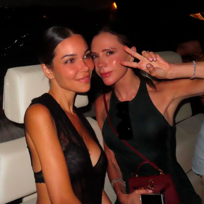 “How Old Is She?”: Cruz Beckham’s Outing With Mom LookAlike Girlfriend Sparks Buzz “How Old Is She?”: Cruz Beckham’s Outing With Mom LookAlike Girlfriend Sparks Buzz