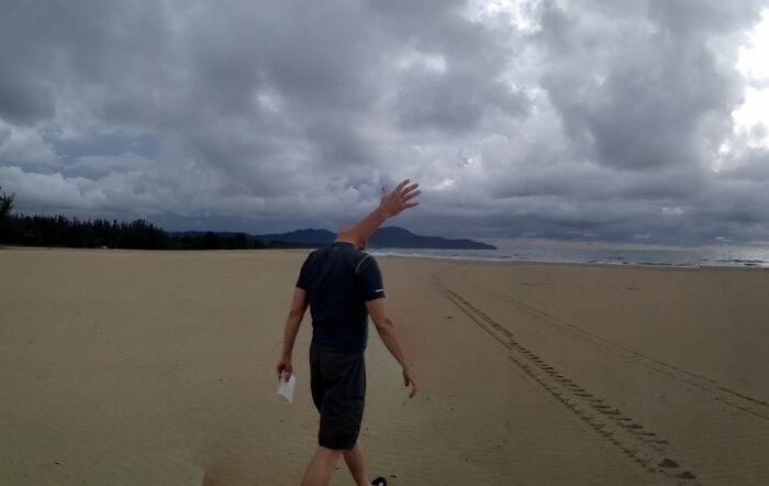 49 Panoramic Photo Fails That Are Actually Accidental Masterpieces