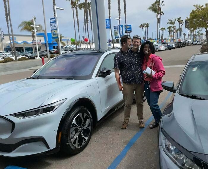 49 Panoramic Photo Fails That Are Actually Accidental Masterpieces