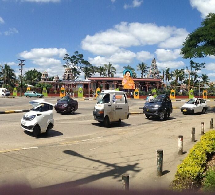 49 Panoramic Photo Fails That Are Actually Accidental Masterpieces