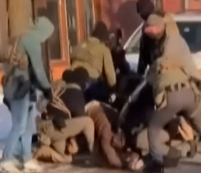 &ldquo;The Government Doesn&rsquo;t Care About Us&rdquo;: Alex Pretti&rsquo;s Parents Learned His Fate From A Reporter