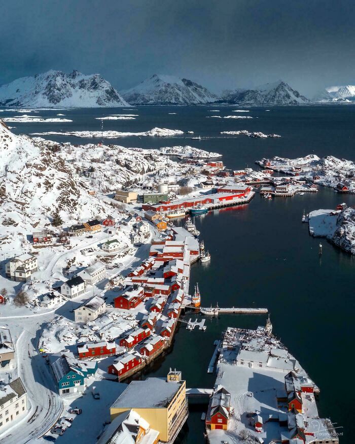 132 Photos Of Snowy Places That Look Straight Out Of A Fairytale