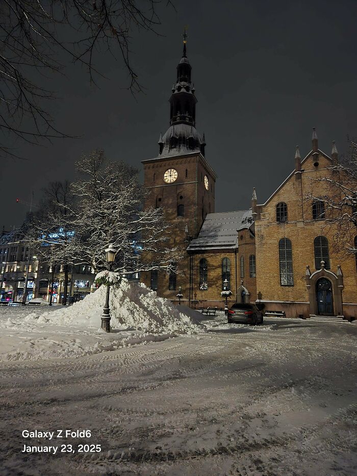 132 Photos Of Snowy Places That Look Straight Out Of A Fairytale