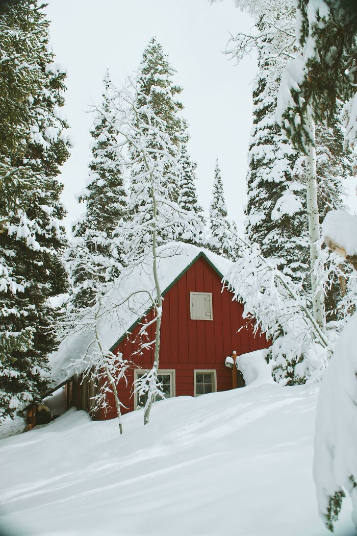 132 Photos Of Snowy Places That Look Straight Out Of A Fairytale