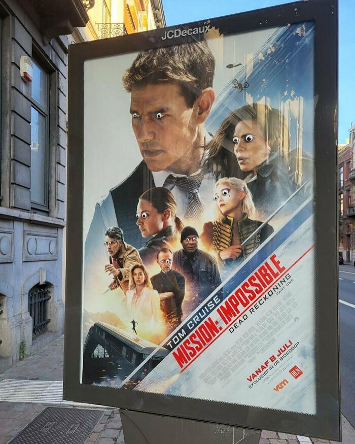 95 Of The Weirdest And Most Unhinged Things Seen On The Streets Of Brussels 95 Of The Weirdest And Most Unhinged Things Seen On The Streets Of Brussels