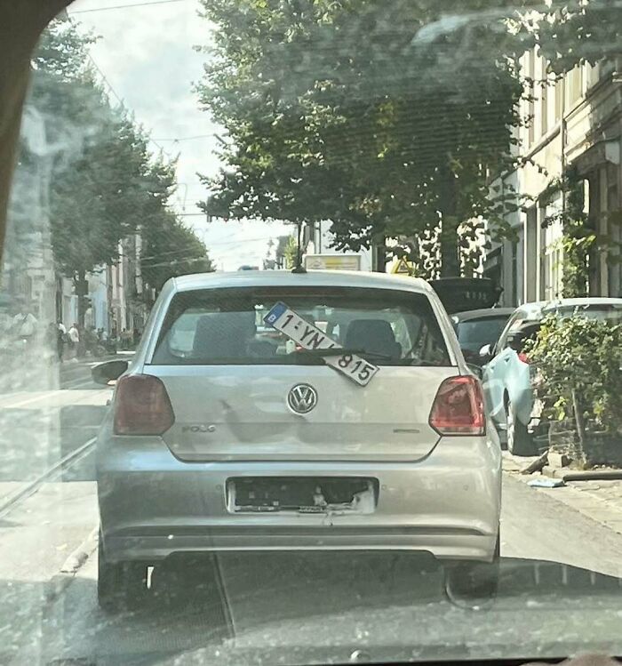 95 Of The Weirdest And Most Unhinged Things Seen On The Streets Of Brussels 95 Of The Weirdest And Most Unhinged Things Seen On The Streets Of Brussels