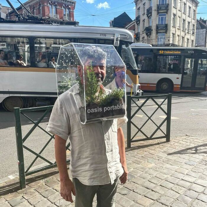 95 Of The Weirdest And Most Unhinged Things Seen On The Streets Of Brussels 95 Of The Weirdest And Most Unhinged Things Seen On The Streets Of Brussels