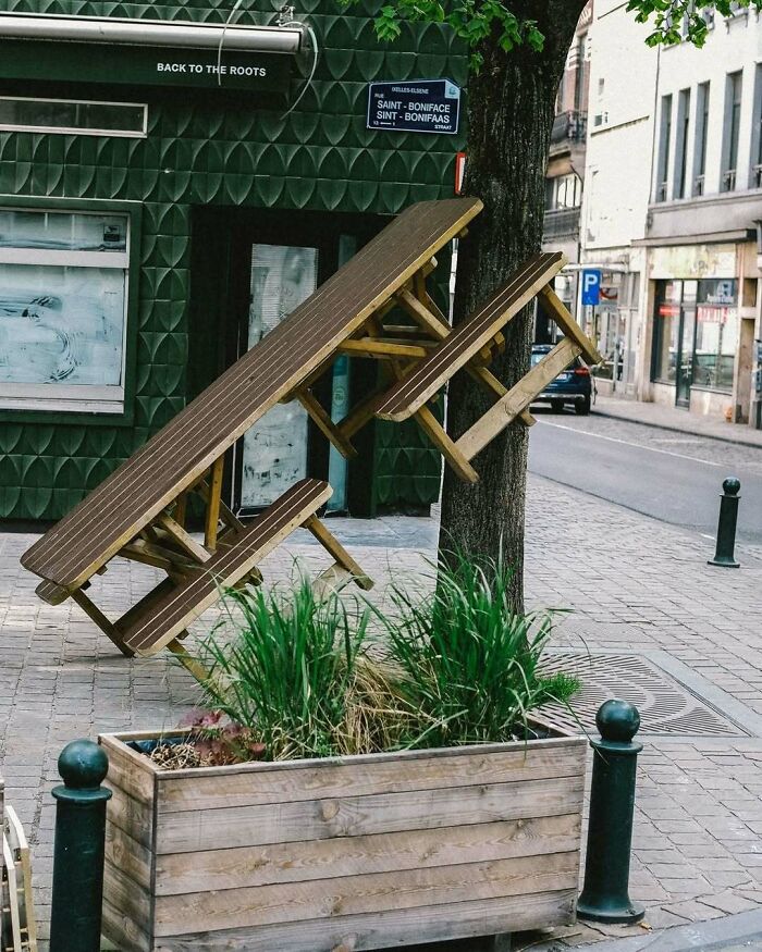 95 Of The Weirdest And Most Unhinged Things Seen On The Streets Of Brussels 95 Of The Weirdest And Most Unhinged Things Seen On The Streets Of Brussels