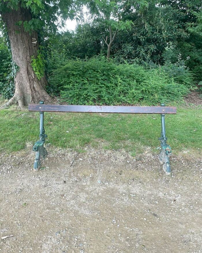 95 Of The Weirdest And Most Unhinged Things Seen On The Streets Of Brussels 95 Of The Weirdest And Most Unhinged Things Seen On The Streets Of Brussels