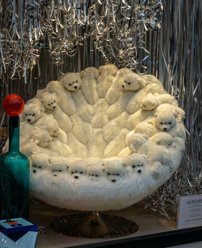 95 Of The Weirdest And Most Unhinged Things Seen On The Streets Of Brussels 95 Of The Weirdest And Most Unhinged Things Seen On The Streets Of Brussels