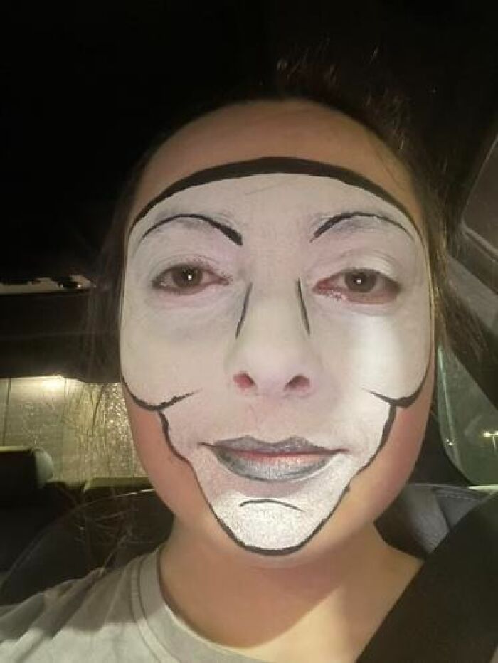 59 Times Stage Makeup Looks Magical On Stage And Mildly Cursed In Real Life 59 Times Stage Makeup Looks Magical On Stage And Mildly Cursed In Real Life