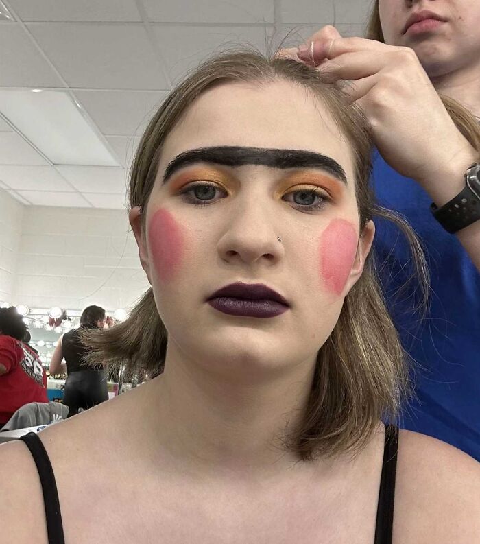 59 Times Stage Makeup Looks Magical On Stage And Mildly Cursed In Real Life 59 Times Stage Makeup Looks Magical On Stage And Mildly Cursed In Real Life