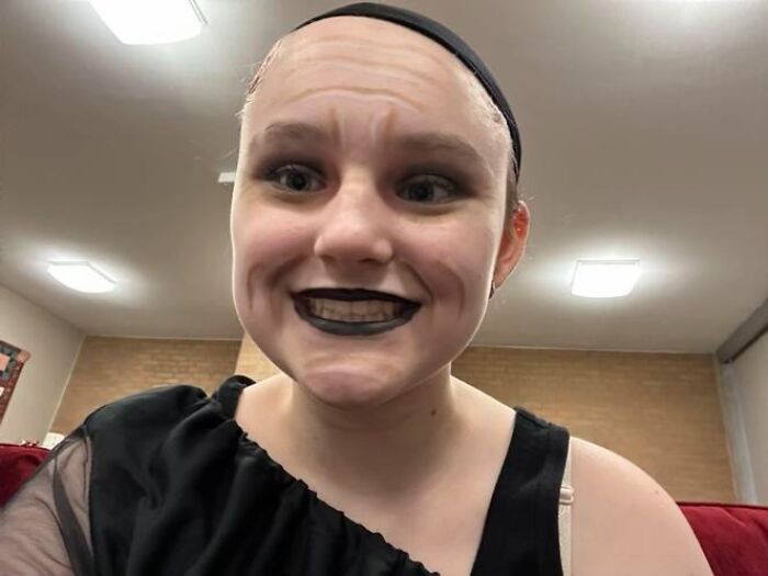 59 Times Stage Makeup Looks Magical On Stage And Mildly Cursed In Real Life 59 Times Stage Makeup Looks Magical On Stage And Mildly Cursed In Real Life