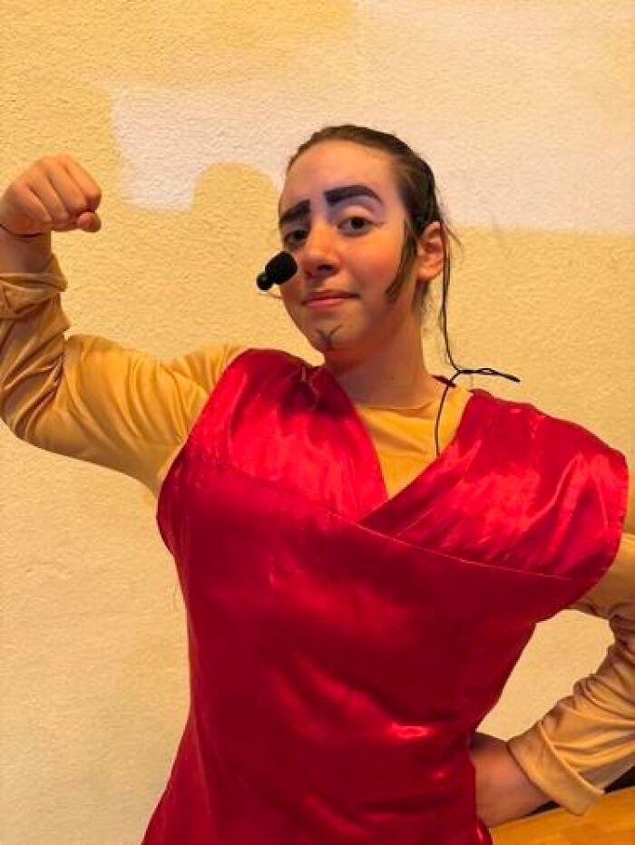 59 Times Stage Makeup Looks Magical On Stage And Mildly Cursed In Real Life 59 Times Stage Makeup Looks Magical On Stage And Mildly Cursed In Real Life