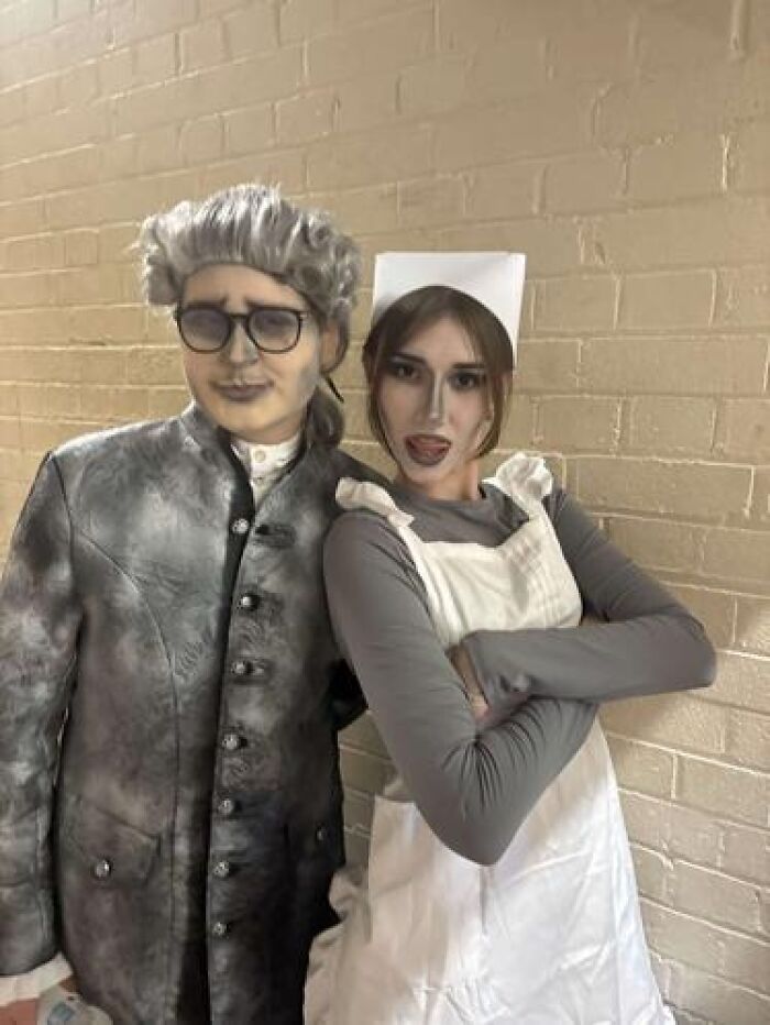 59 Times Stage Makeup Looks Magical On Stage And Mildly Cursed In Real Life 59 Times Stage Makeup Looks Magical On Stage And Mildly Cursed In Real Life