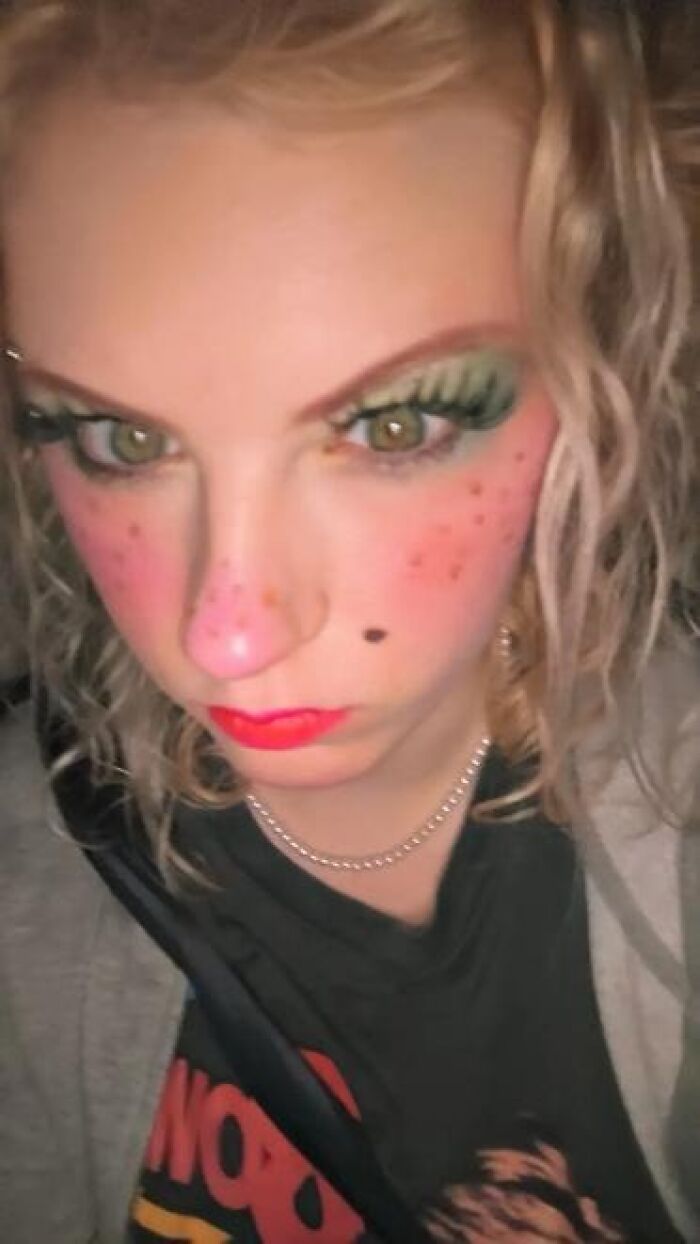 59 Times Stage Makeup Looks Magical On Stage And Mildly Cursed In Real Life 59 Times Stage Makeup Looks Magical On Stage And Mildly Cursed In Real Life