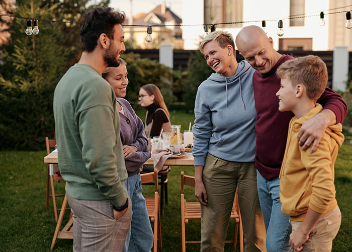 “They Call Me Evil And Rude”: Woman In Labor Is Mad At Neighbor Who Won’t Take Her Kids At 3am