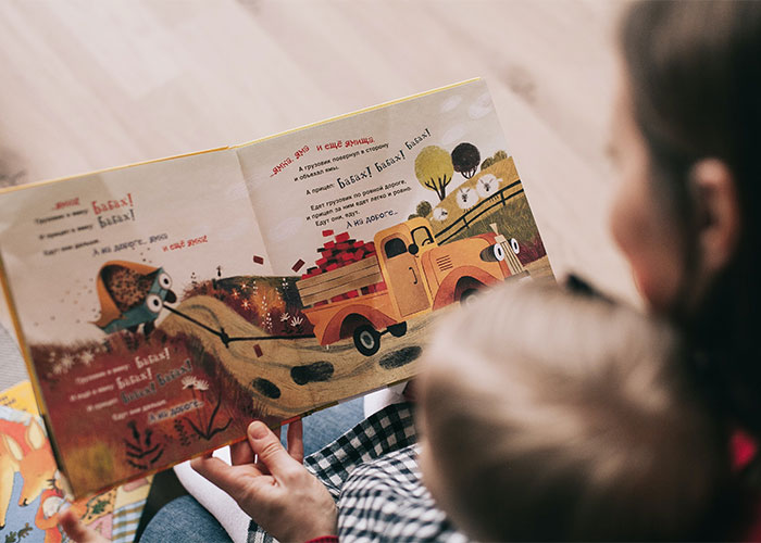 “They Call Me Evil And Rude”: Woman In Labor Is Mad At Neighbor Who Won’t Take Her Kids At 3am