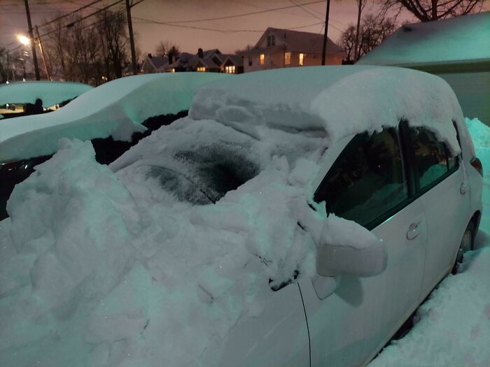 94 Photos Of A Snowstorm Hitting The U.S. That Might Make You Want To Hibernate