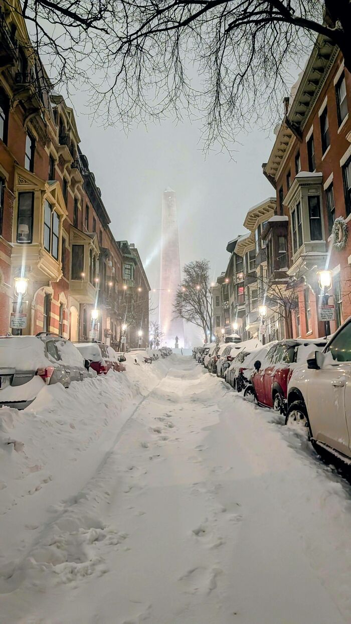 94 Photos Of A Snowstorm Hitting The U.S. That Might Make You Want To Hibernate