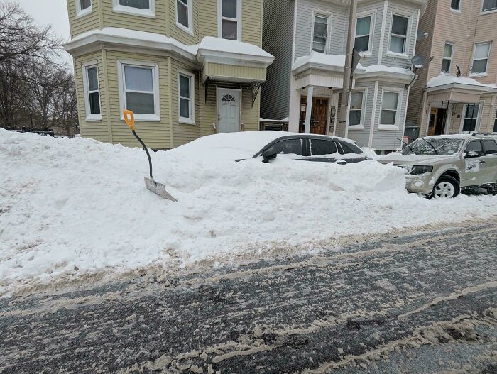 94 Photos Of A Snowstorm Hitting The U.S. That Might Make You Want To Hibernate