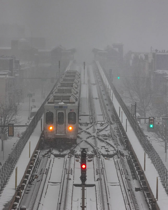 94 Photos Of A Snowstorm Hitting The U.S. That Might Make You Want To Hibernate