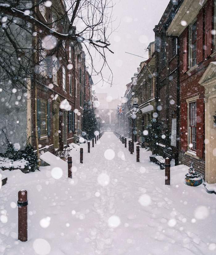 94 Photos Of A Snowstorm Hitting The U.S. That Might Make You Want To Hibernate