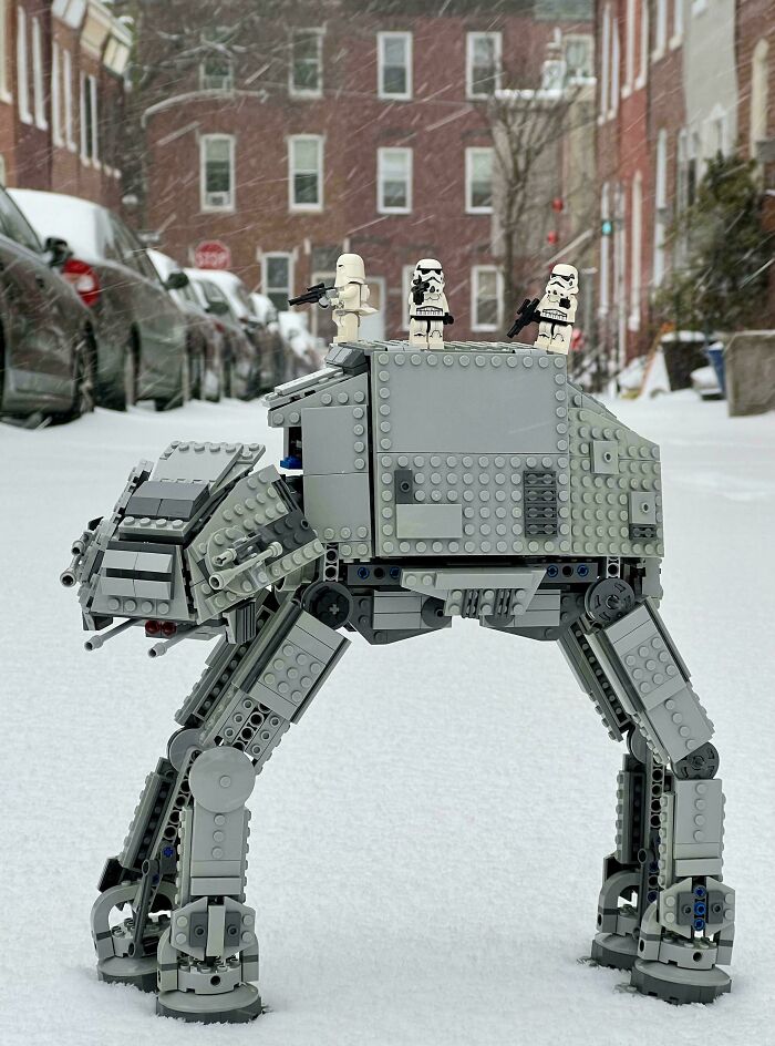 94 Photos Of A Snowstorm Hitting The U.S. That Might Make You Want To Hibernate