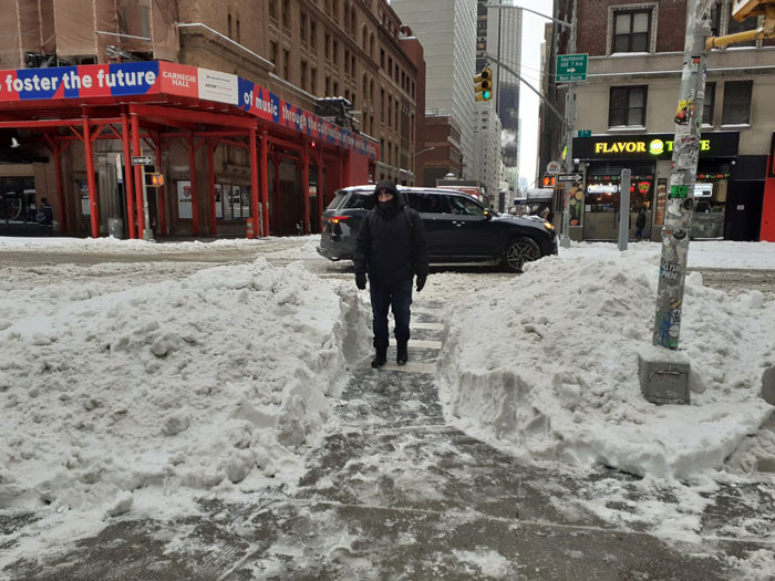 94 Photos Of A Snowstorm Hitting The U.S. That Might Make You Want To Hibernate