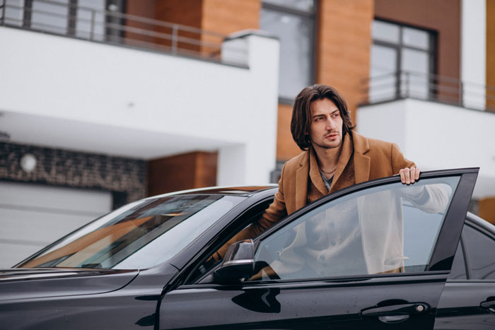 Woman Sets One Rule When Lending Car, Friend Ignores It, Then Downplays Damage And Deflects Blame Woman Sets One Rule When Lending Car, Friend Ignores It, Then Downplays Damage And Deflects Blame