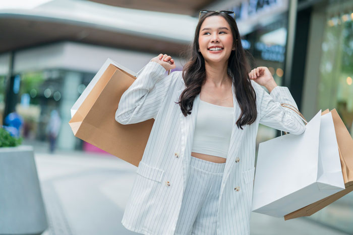 Guy Hides Real Net Worth From Wife, Gets A Brutal Reality Check From Financial Expert