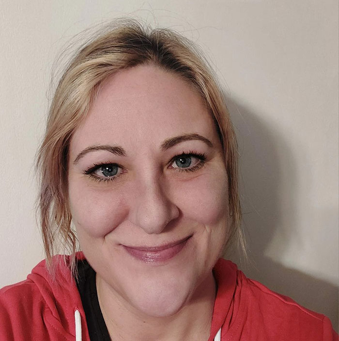 Lawyer, 44, Discovered Deceased On Transatlantic Flight After Falling Asleep On Mom’s Shoulder