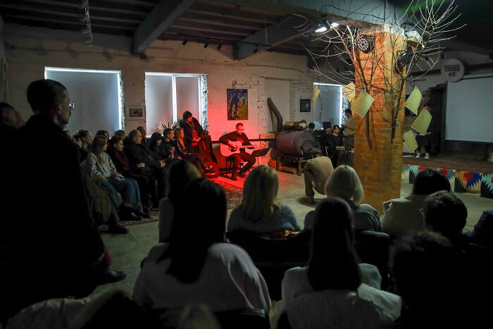 90 Minutes For Creativity: Being An Artist In A Frontline City 90 Minutes For Creativity: Being An Artist In A Frontline City