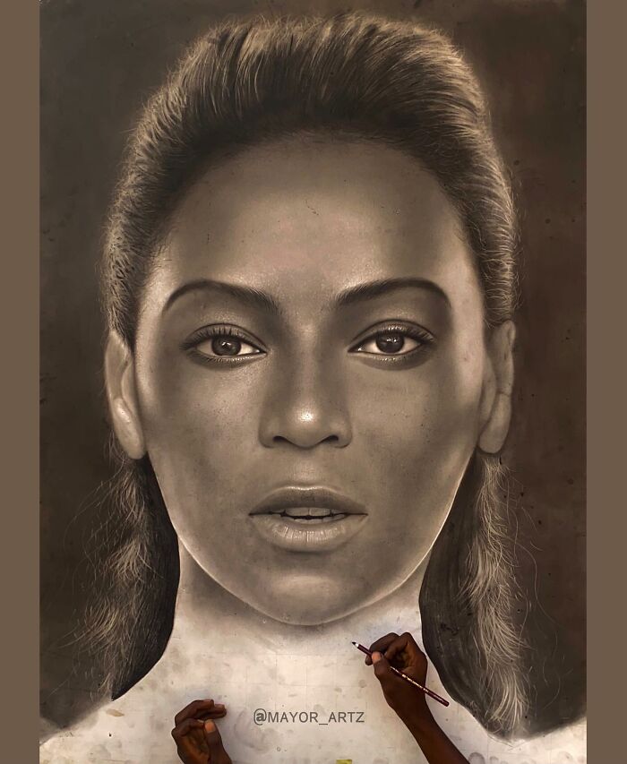 25 Behind-The-Scenes Photos Showing How This Artist’s Hyperrealistic Portraits Come To Life 25 Behind-The-Scenes Photos Showing How This Artist’s Hyperrealistic Portraits Come To Life