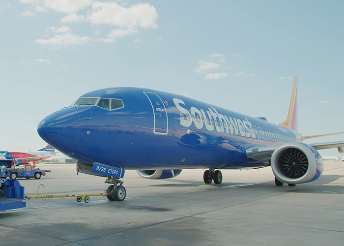 “I’m Switching Airlines”: Backlash Hits Southwest As Plus Size Passengers Slam New Seating Rules