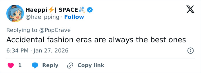 Ariana Grande Reveals Heartbreaking Reason She Used To Wear Big Sweatshirts And Thigh-High Boots Ariana Grande Reveals Heartbreaking Reason She Used To Wear Big Sweatshirts And Thigh-High Boots