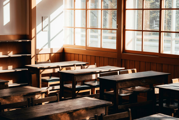 62 Childhood Experiences People Were Raised To Think Were Common