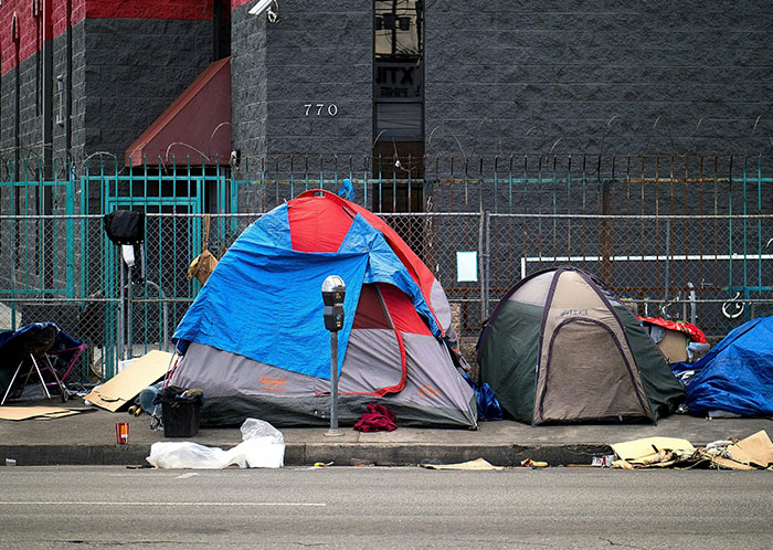 46 Homeless People Share The Most Horrifying Experiences They Had To Go Through