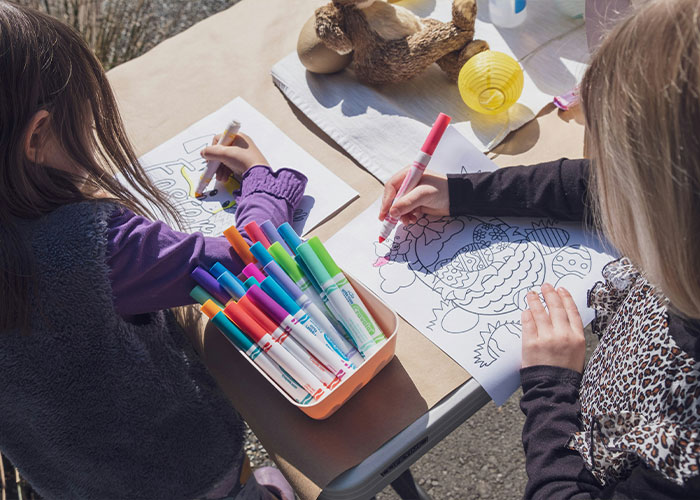 &ldquo;Nannies And The Internet Raise Your Kids&rdquo;: Expert Reveals Why Female Stars Are Going Childfree