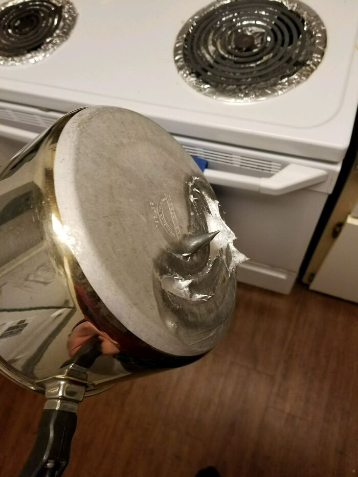 48 Jerks That Made Their Roommates Consider Working 5 Jobs Just To Live Alone (New Pics)