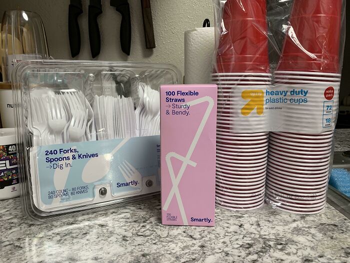 48 Jerks That Made Their Roommates Consider Working 5 Jobs Just To Live Alone (New Pics)