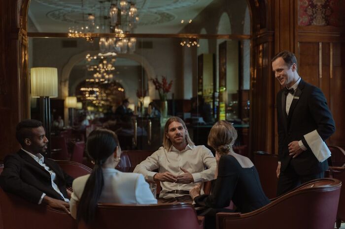 55 Times Rich People Showed How Far From Reality They Are