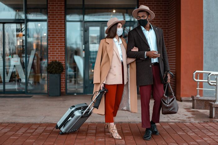 55 Times Rich People Showed How Far From Reality They Are