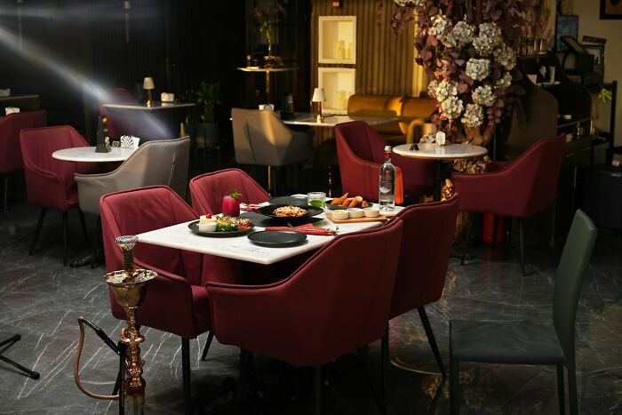 55 Times Rich People Showed How Far From Reality They Are