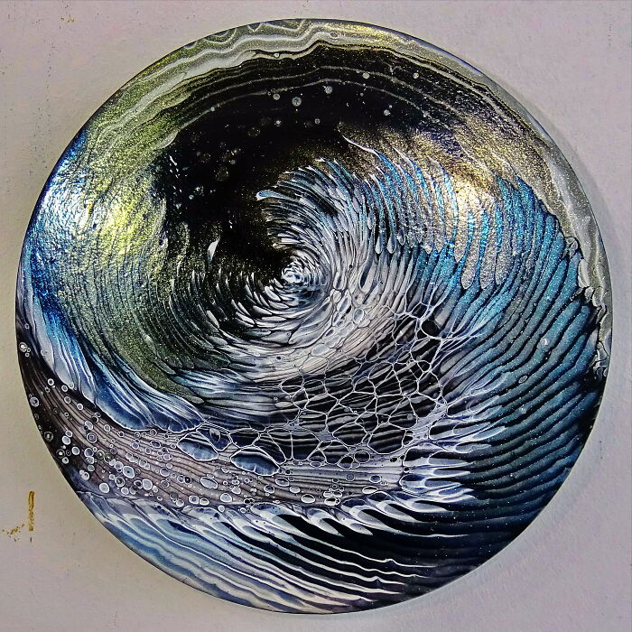 Dragonfly Glaze Magic Color Shifting Acrylic Pour