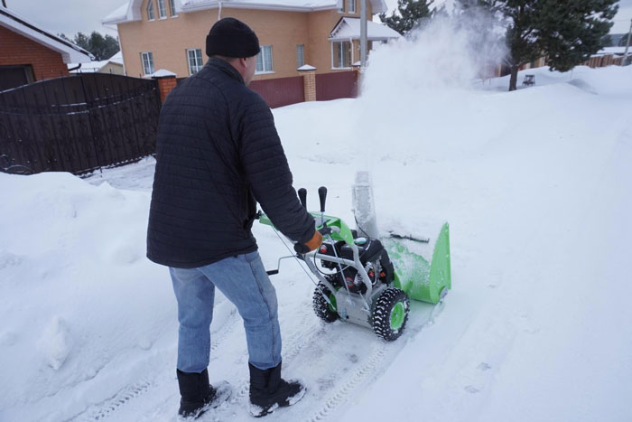 &ldquo;Justice Was Served&rdquo;: Guy Traps Neighbor&rsquo;s Car Under Snow After Repeated Illegal Parking