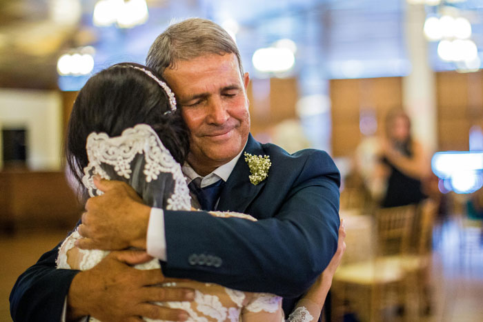 Woman Forgives Absent Father, 10 Years Later Wants Him To Walk Her Down The Aisle, Mom Loses It Woman Forgives Absent Father, 10 Years Later Wants Him To Walk Her Down The Aisle, Mom Loses It