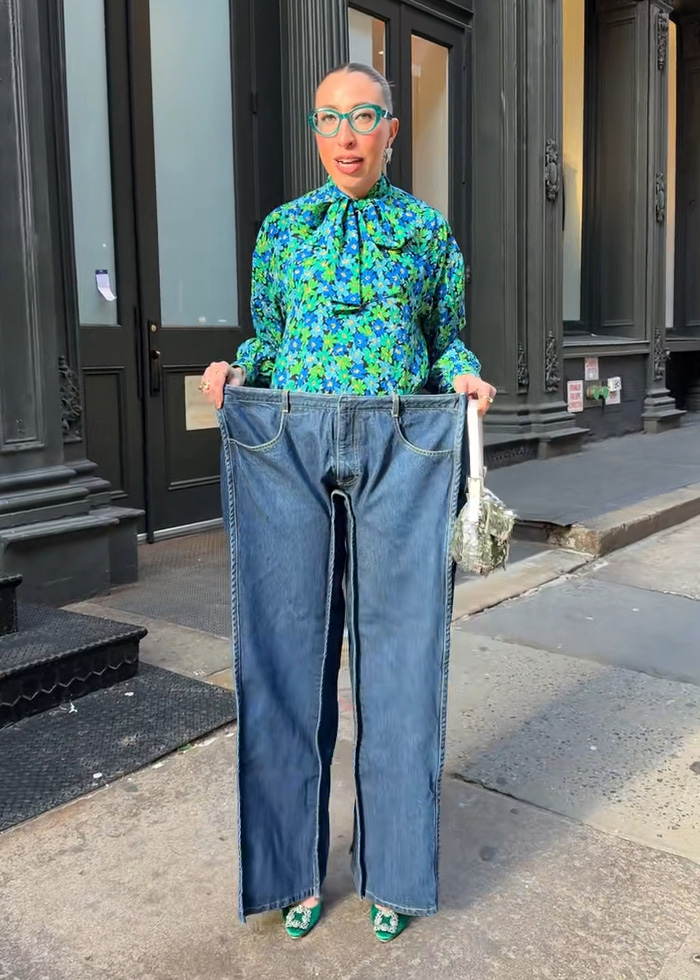 “She’s Thinking Out Of The Box”: Influencer’s New Cubic Jeans Ignite Debate Across Social Media “She’s Thinking Out Of The Box”: Influencer’s New Cubic Jeans Ignite Debate Across Social Media